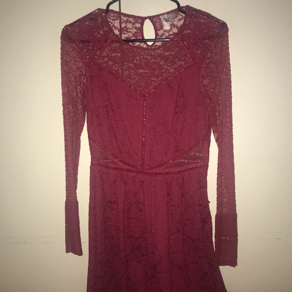 Red dress - Picture 1 of 2